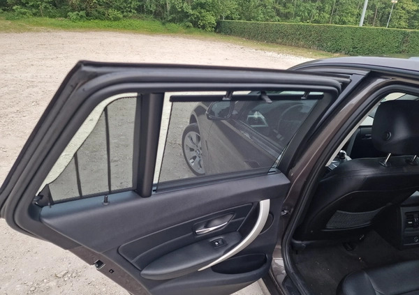 BMW Seria 3 cena 44500 przebieg: 212000, rok produkcji 2013 z Kamieńsk małe 106